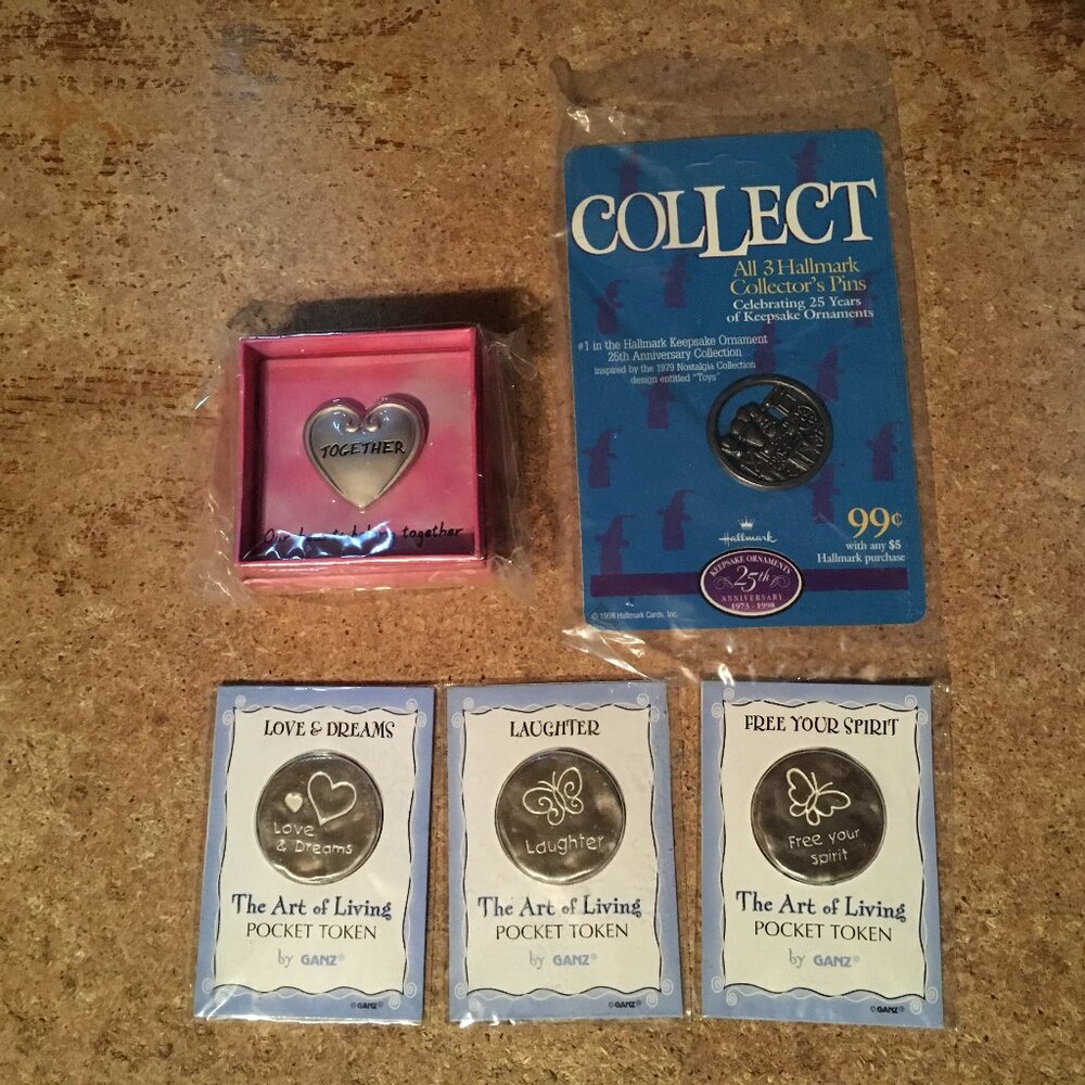 LOT OF 5 GANZ "THE ART OF LIVING POCKET TOKEN HALLMARK 25TH ANNIVERSARY PIN